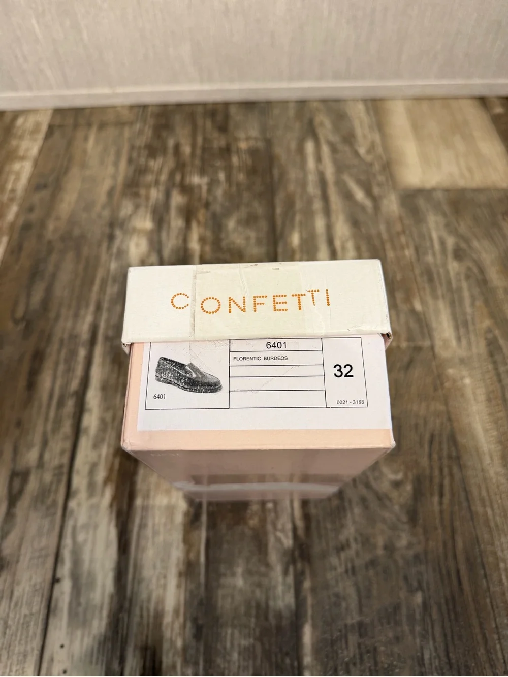 Confetti Kid’s Burgundy Leather Slip-On Loafers Size 32=US 1 Youth